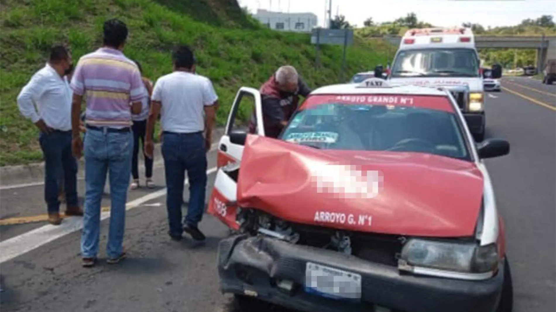 Taxi accidentado